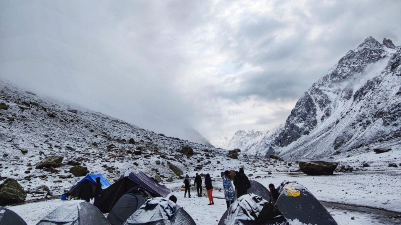 Tour package - Hampta Pass Trek in Himachal Pradesh, India